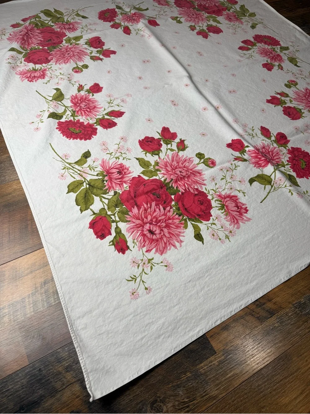 Vintage Floral Tablecloth Pink Roses Chrysanthemums